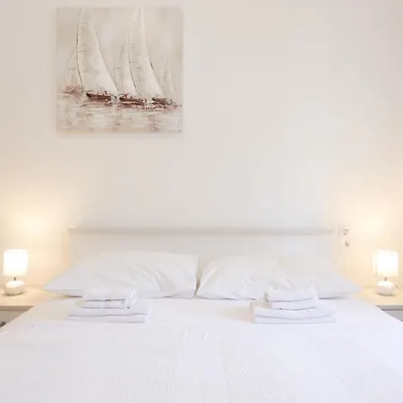 Two Bedroom In The Old Town Marija Zadar