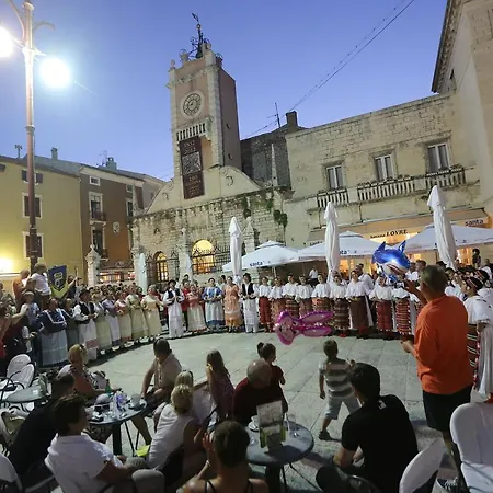 Two Bedroom In The Old Town Marija Zadar
