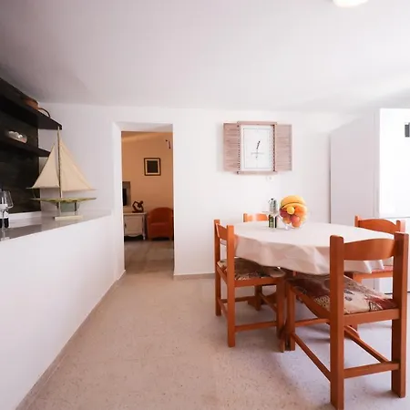 Two Bedroom In The Old Town Marija Zadar